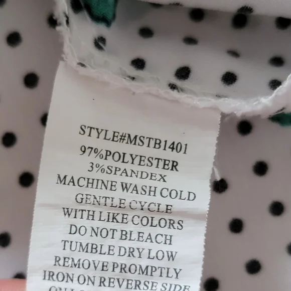 ✨️CL Coral Bay White Black Polka Dot Butterfly Print Blouse Size XL - Picture 10 of 10
